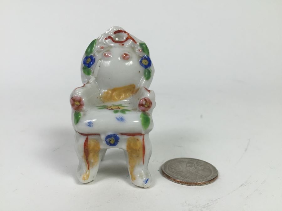 Small Chinese Signed Cup, Pair Of Japanese Figurines And Small Crystal Bowl With Spoon [Photo 5]