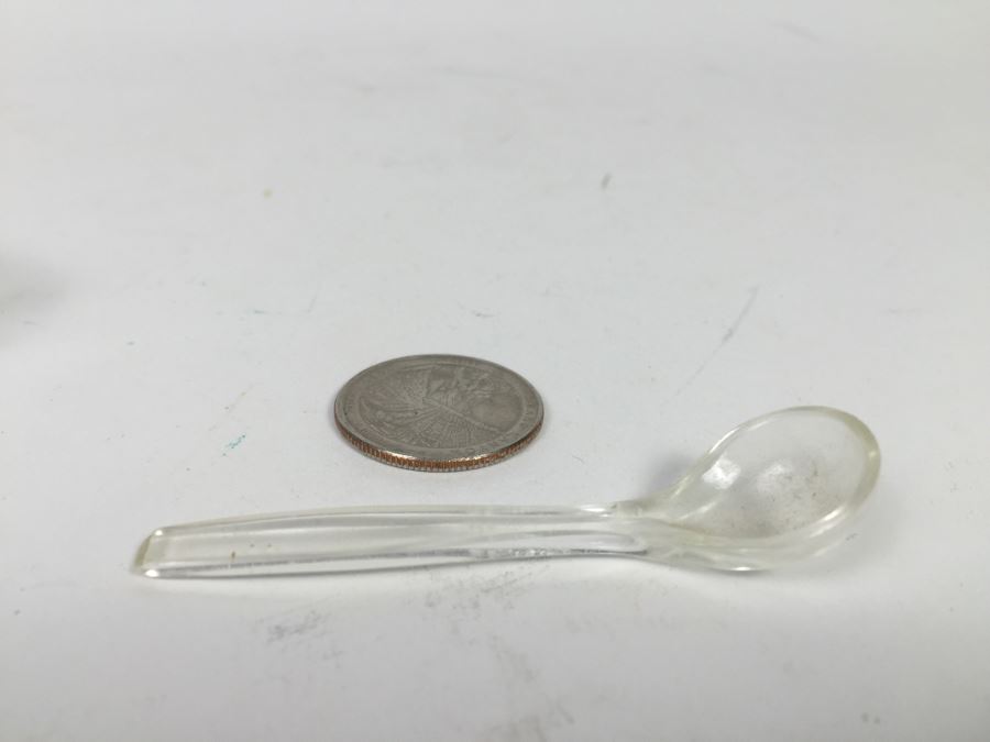 Small Chinese Signed Cup, Pair Of Japanese Figurines And Small Crystal Bowl With Spoon [Photo 16]