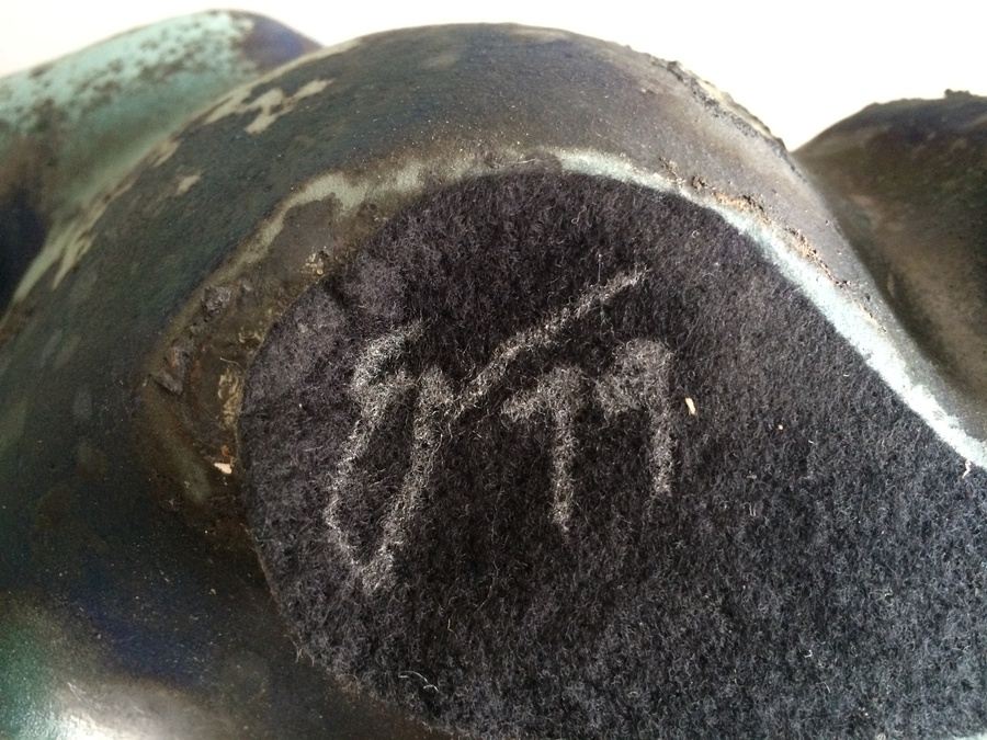 Alaskan Pottery Bear - Signed on Bottom [Photo 8]