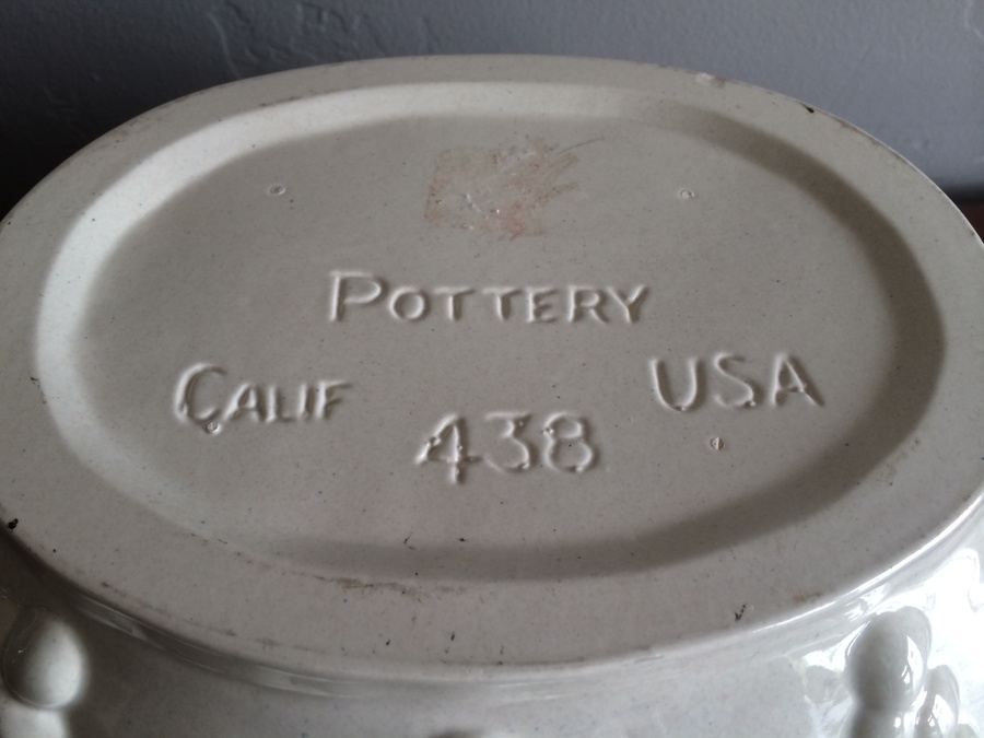 Large Calif Pottery Bowl with Grapes - Blue and White [Photo 3]