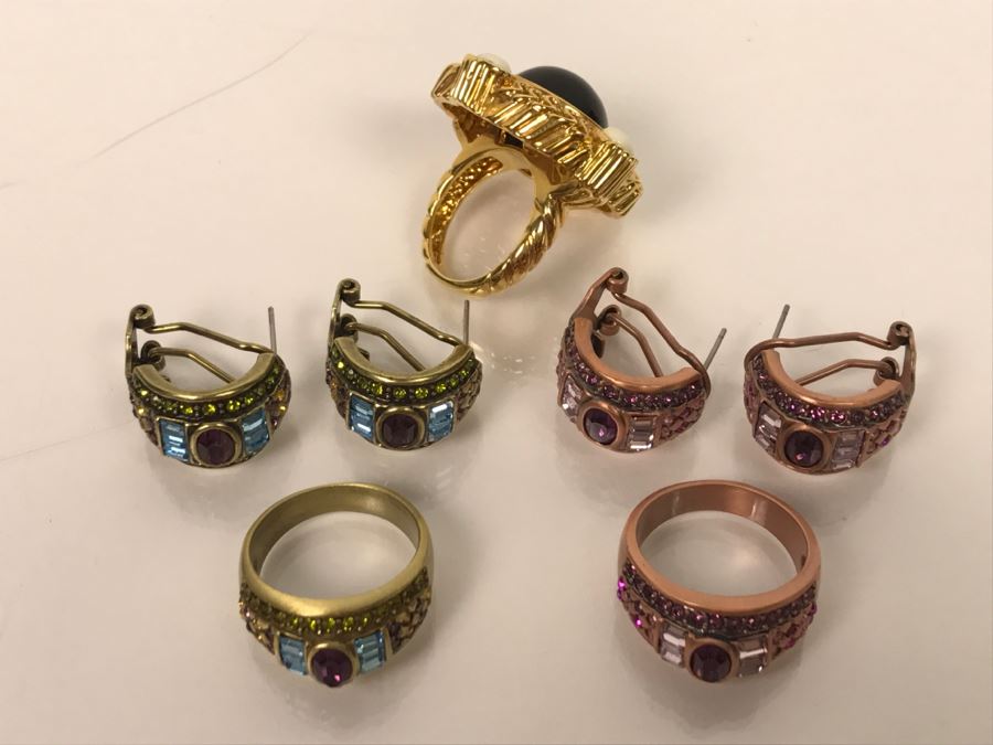 Costume Jewelry Lot With (3) Rings And Matching Earrings (2) Matching Rings Size 8 1/2 Gold Tone Ring Size 7 1/2 [Photo 8]