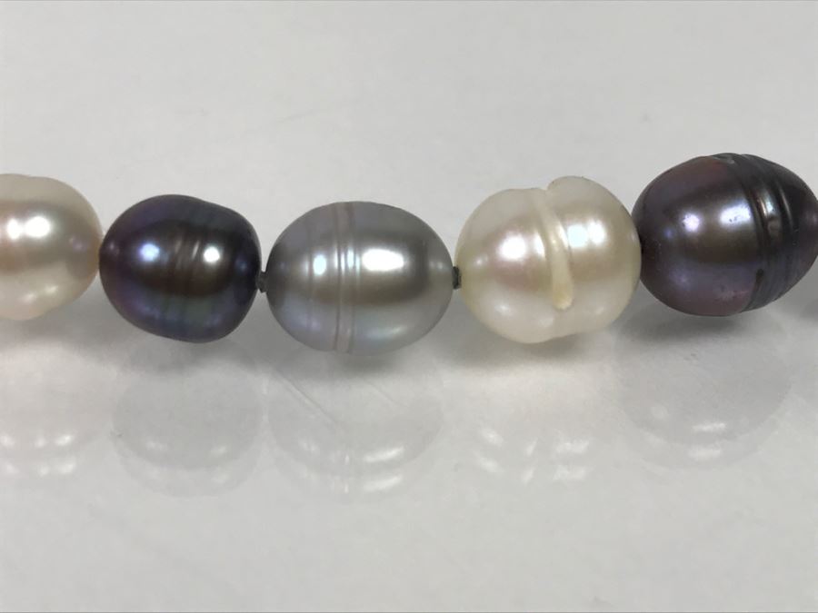 Pair Of Pearl Necklaces [Photo 9]