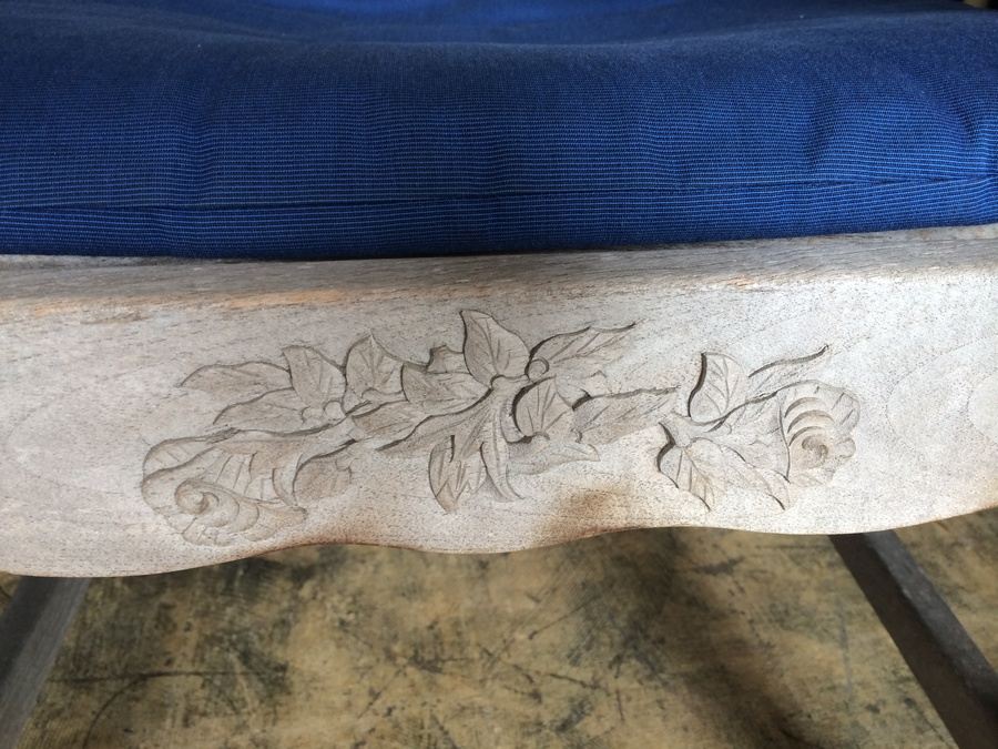 Royal Teak Garden Furniture Outdoor Dining Set with 4 Chairs and Blue Cushions [Photo 8]