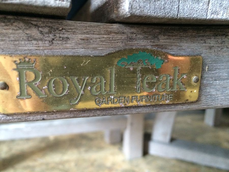 Royal Teak Garden Furniture Outdoor Dining Set with 4 Chairs and Blue Cushions [Photo 3]