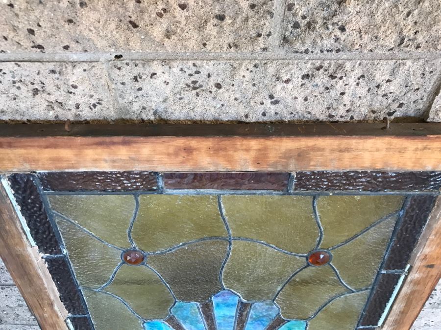 Stunning Vintage Framed Stained Glass Shell Motif 28.5' X 41' [Photo 17]