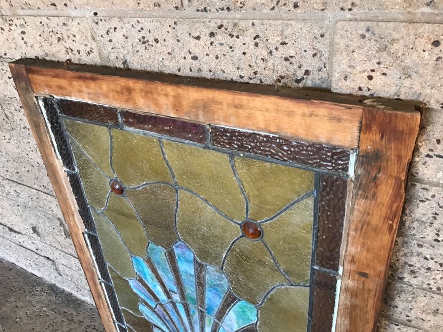 Stunning Vintage Framed Stained Glass Shell Motif 28.5' X 41' [Photo 18]