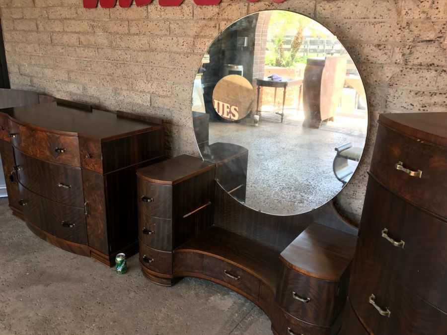 Art Deco Bedroom Set With Vanity And Bench, Dresser With Mirror, Gentleman's Dresser, Nightstand And Full Size Bed By Detroit Furniture Co [Photo 8]