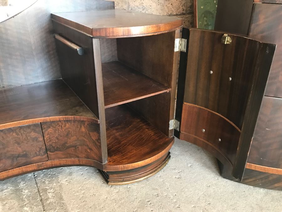 Art Deco Bedroom Set With Vanity And Bench, Dresser With Mirror, Gentleman's Dresser, Nightstand And Full Size Bed By Detroit Furniture Co [Photo 25]
