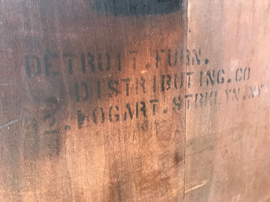 Art Deco Bedroom Set With Vanity And Bench, Dresser With Mirror, Gentleman's Dresser, Nightstand And Full Size Bed By Detroit Furniture Co [Photo 32]