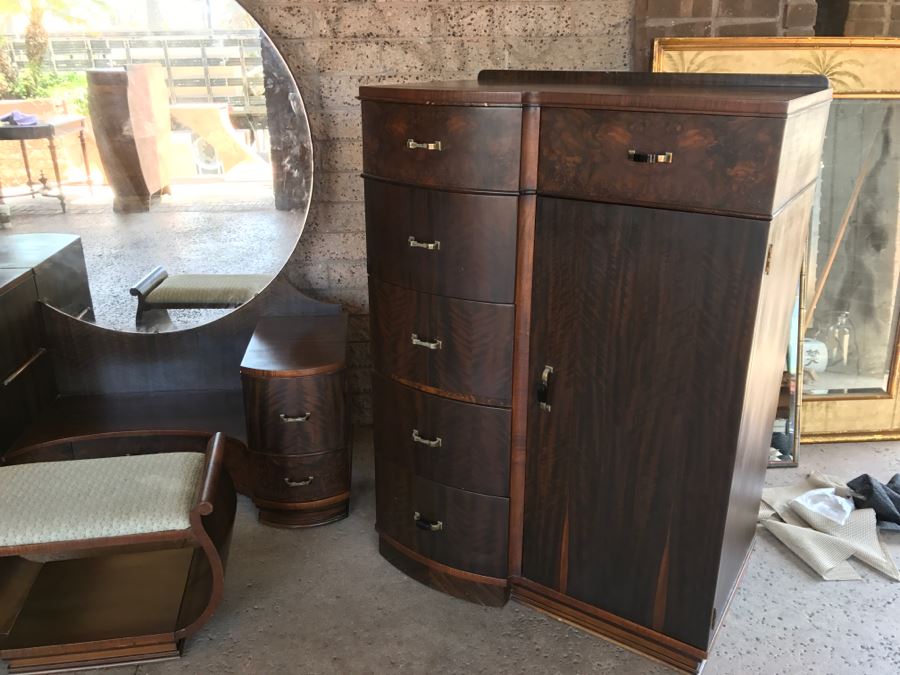 Art Deco Bedroom Set With Vanity And Bench, Dresser With Mirror, Gentleman's Dresser, Nightstand And Full Size Bed By Detroit Furniture Co [Photo 3]