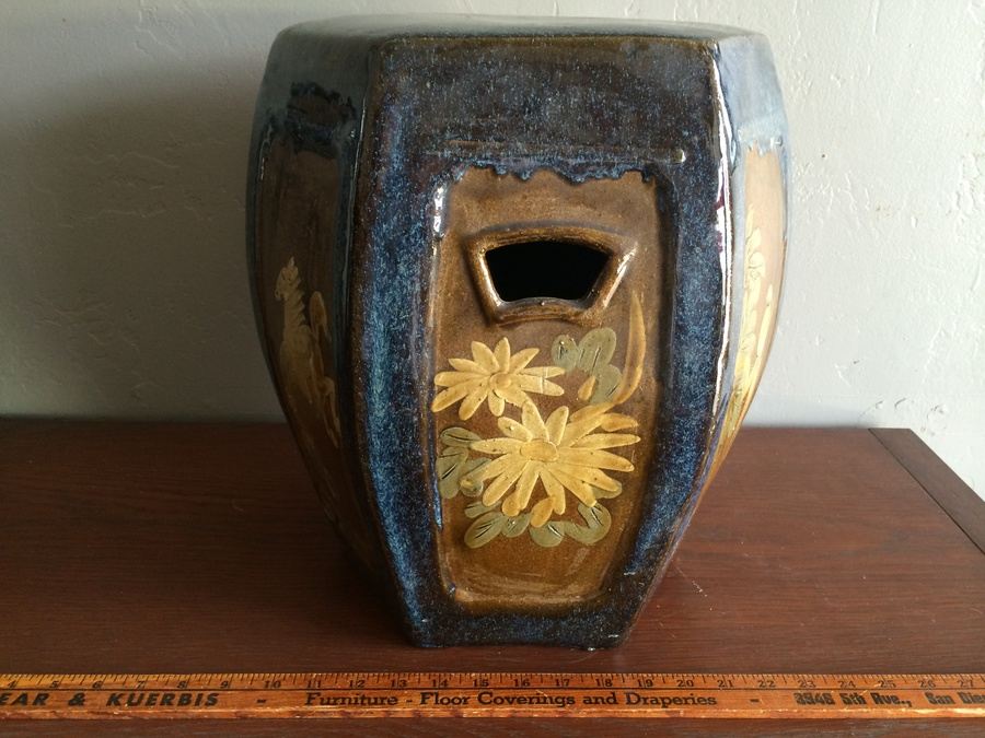 Glazed Art Pottery Stand [Photo 3]