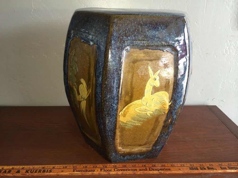 Glazed Art Pottery Stand [Photo 1]