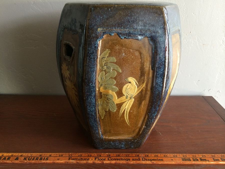 Glazed Art Pottery Stand [Photo 2]
