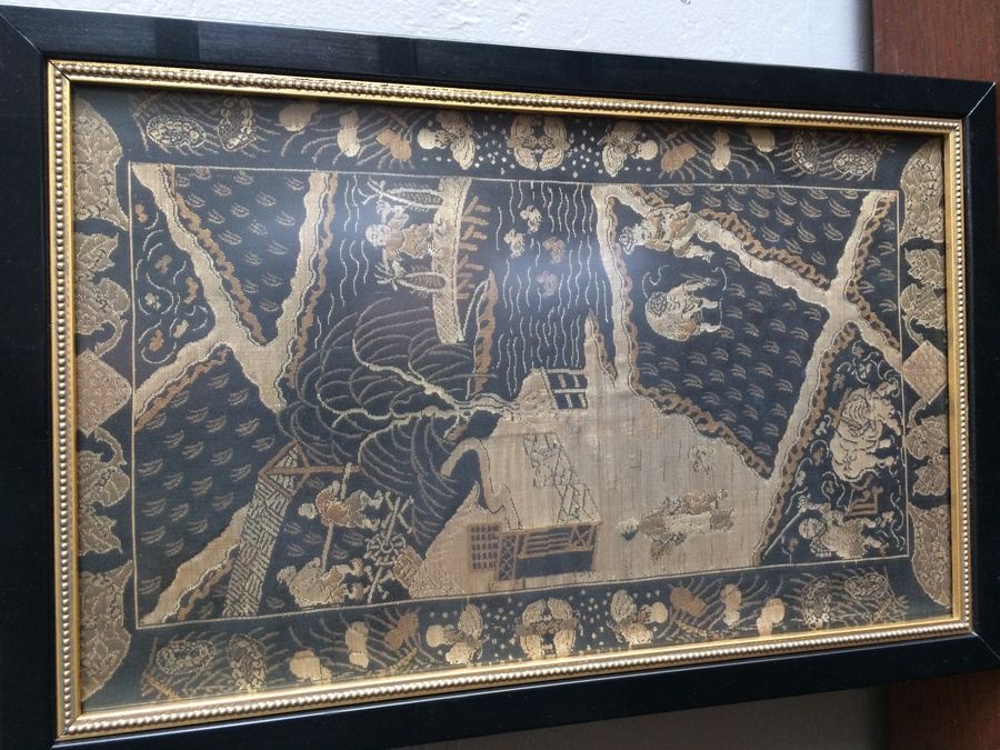 Framed Asian Embroidery [Photo 1]