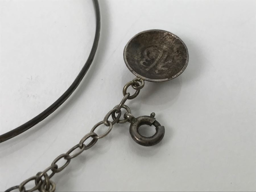 Chinese Sterling Silver Charm Bracelet With Pair Of Sterling Silver Bangle Bracelets 20.6g [Photo 10]