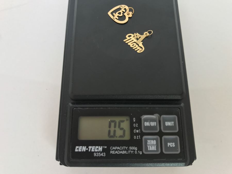 Pair Of 14K Yellow Gold Mom Pendants 0.5g [Photo 8]