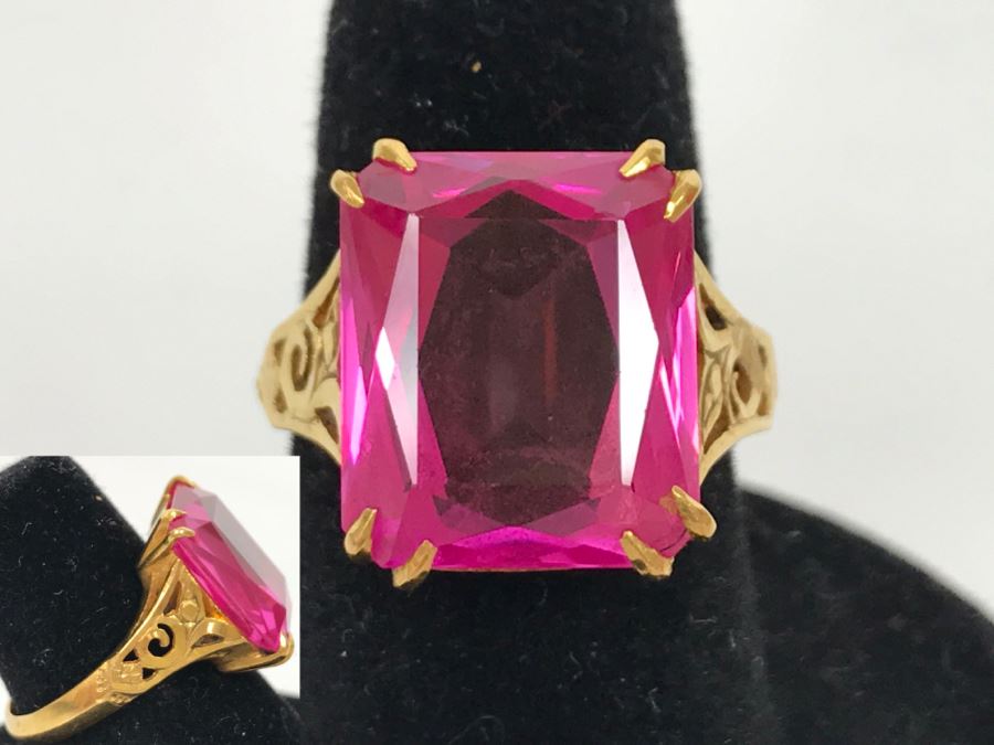 22K Yellow Gold Synthetic Pink Sapphire Ring 6.8g Ring Size 6.5