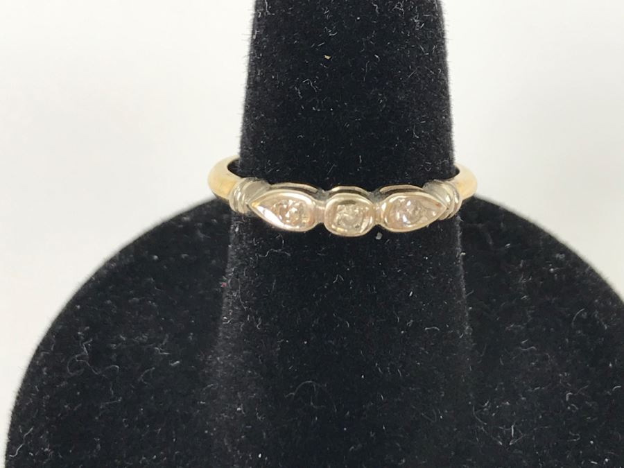 Vintage 14K Yellow And White Gold Diamond Wedding Band .07CTTW 1.8g [Photo 4]