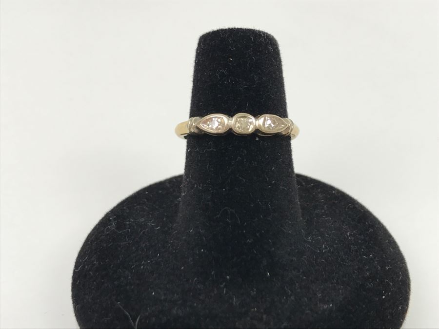 Vintage 14K Yellow And White Gold Diamond Wedding Band .07CTTW 1.8g [Photo 2]
