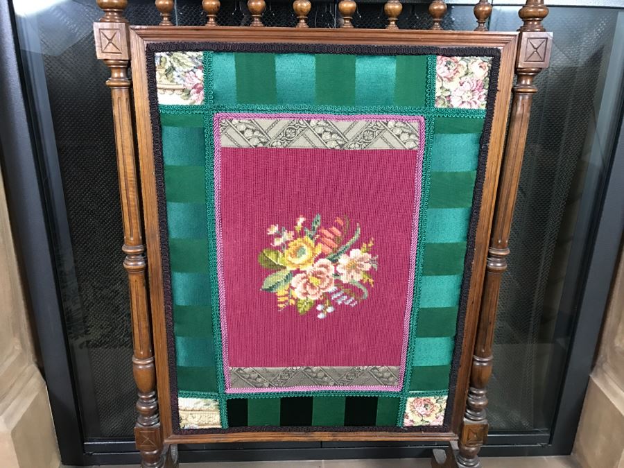 Antique Wooden Needlepoint Fireplace Screen [Photo 3]