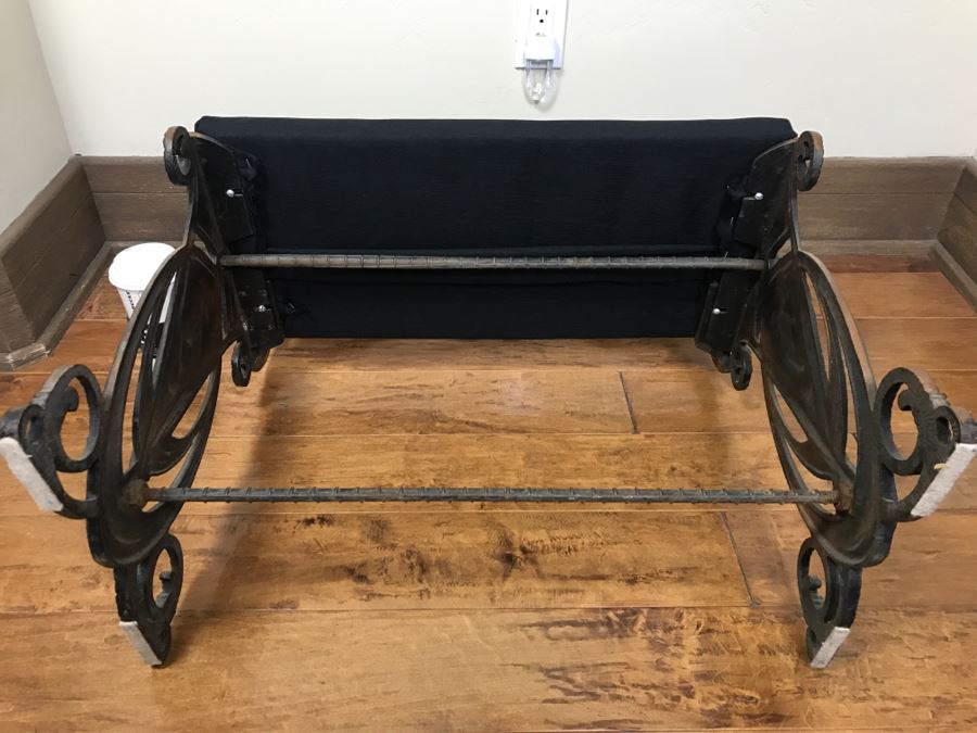 Stylish Wrought Iron Bench [Photo 11]