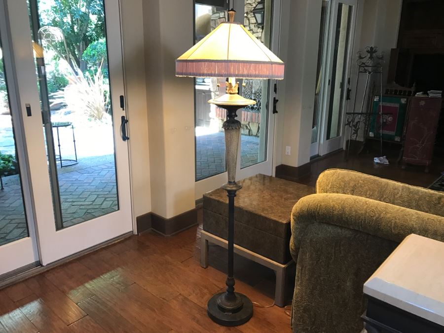 Metal Base Floor Lamp