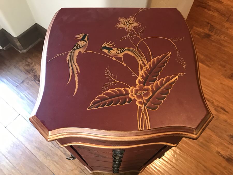 Freestanding Jewelry Box With Mirror [Photo 8]