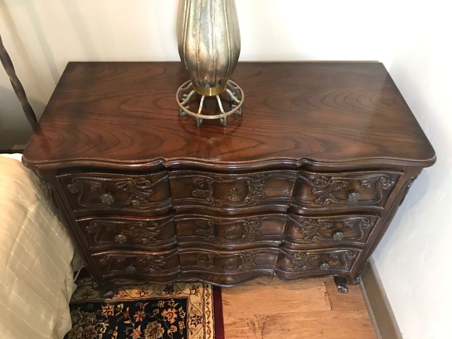 Pair Of Stunning Henredon Four Centuries Wooden Serpentine Front Chest Of Drawers [Photo 9]