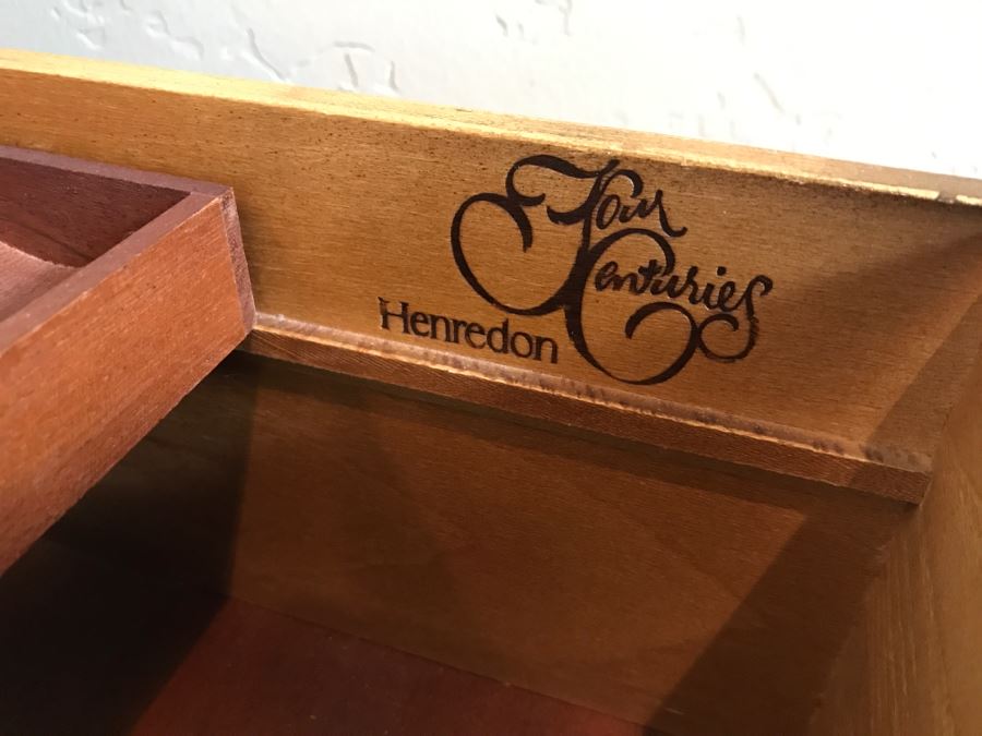 Pair Of Stunning Henredon Four Centuries Wooden Serpentine Front Chest Of Drawers [Photo 3]