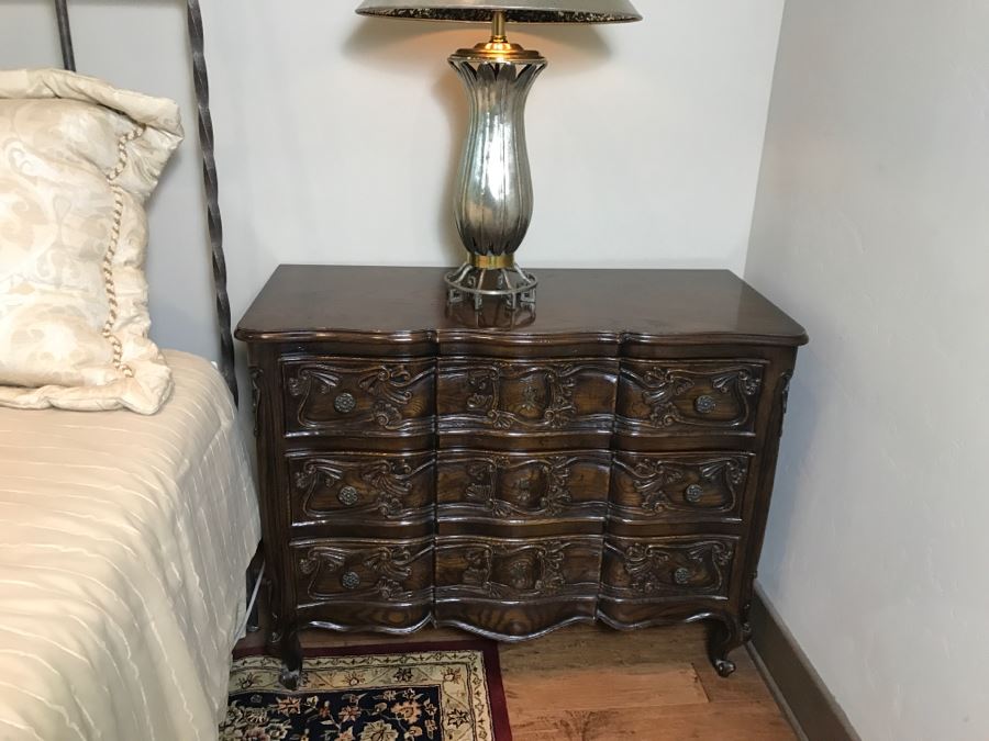 Pair Of Stunning Henredon Four Centuries Wooden Serpentine Front Chest Of Drawers [Photo 7]