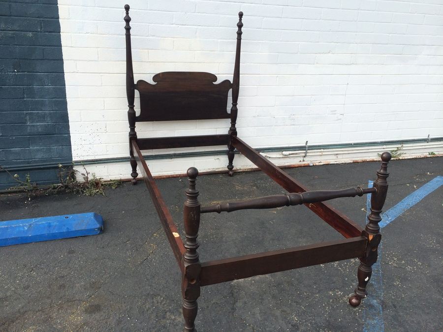 Twin Headboard and Footboard with Rails [Photo 1]