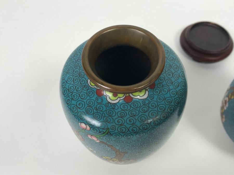 Pair Of Vintage Chinese Cloisonne Vases On Wooden Stands [Photo 11]