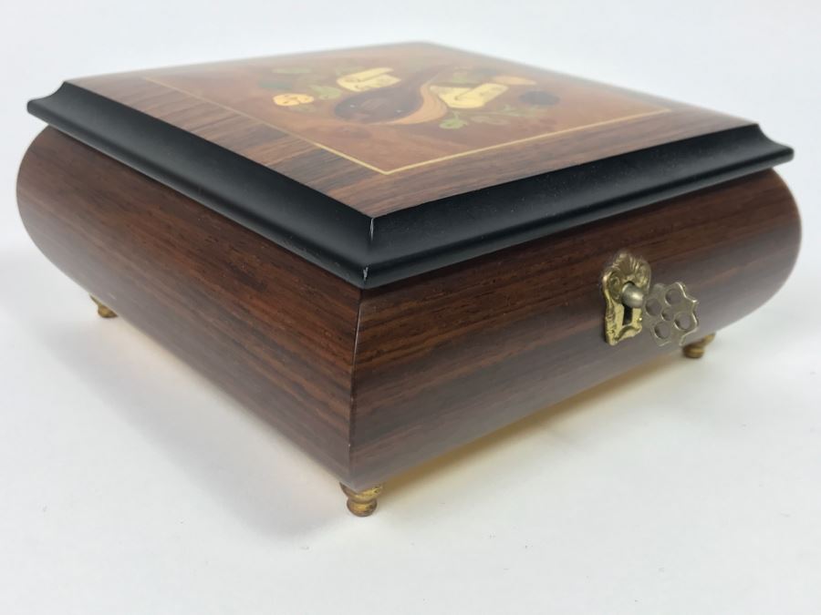 Lockable Sorrento Italian Music Box With Detailed Wooden Inlay Work Reuge Swiss Musical Movement Phantom Of The Opera [Photo 12]