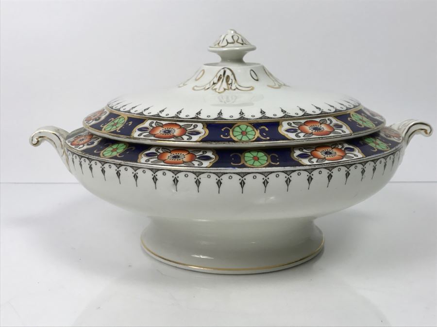Hand Painted Covered Bowl [Photo 3]
