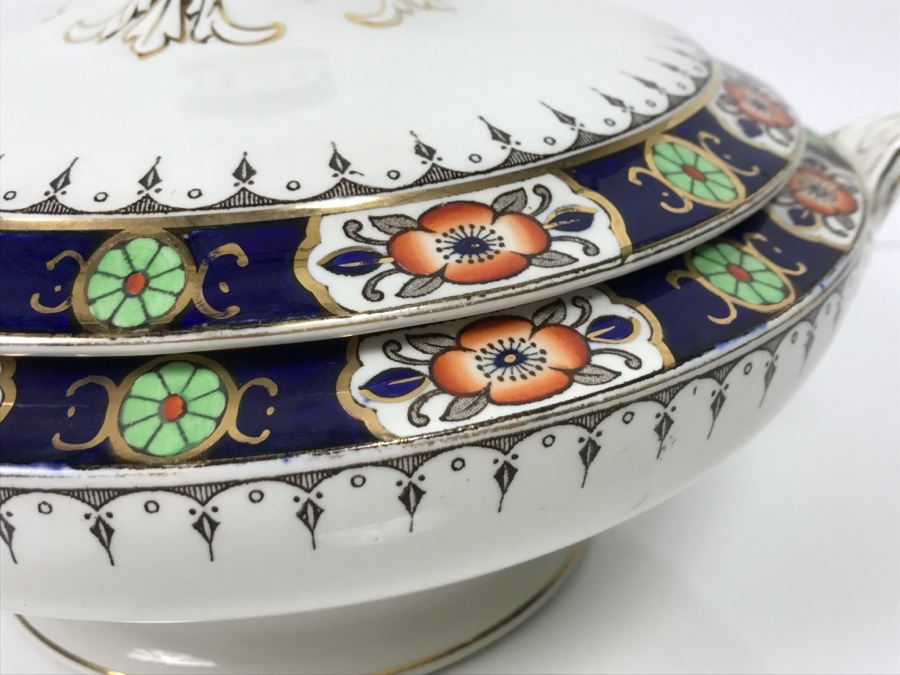 Hand Painted Covered Bowl [Photo 7]