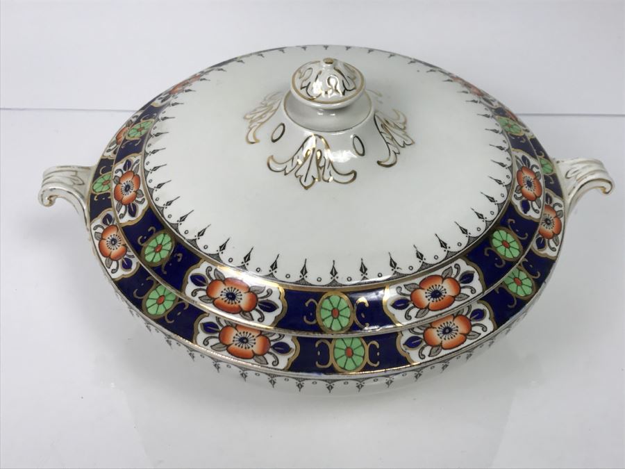 Hand Painted Covered Bowl [Photo 4]