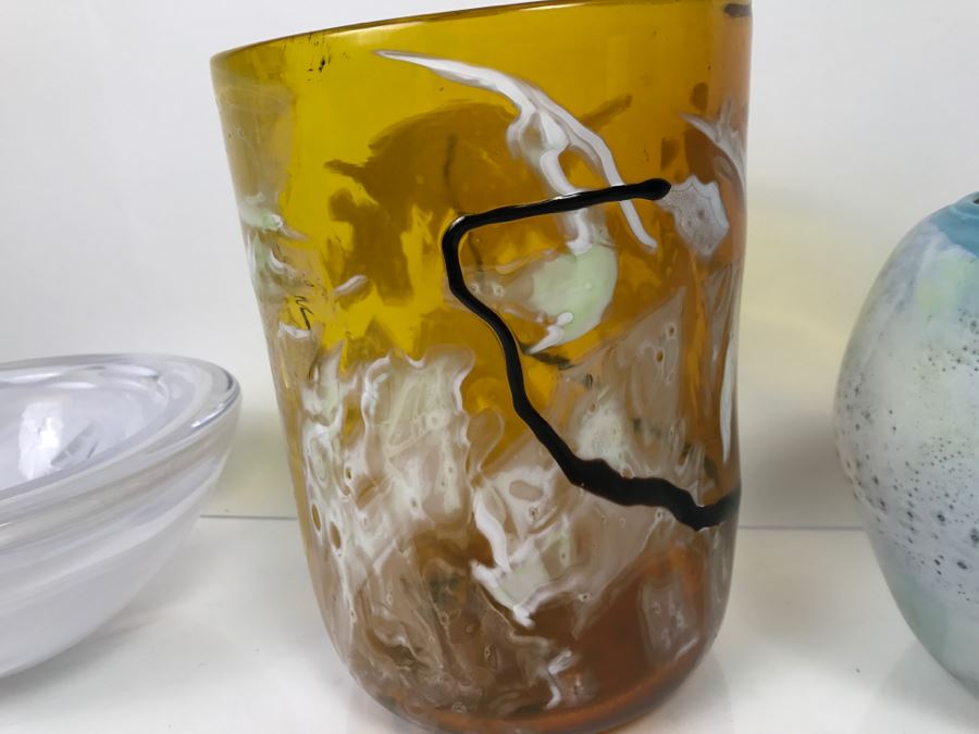 Set Of (3) Art Glass Pieces (2) Vases And (1) Bowl [Photo 6]