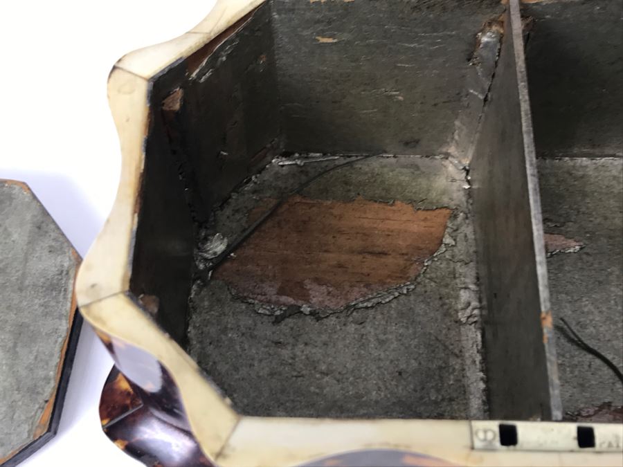 Antique Tortoiseshell Tea Caddy Box With Metal Inlay [Photo 26]