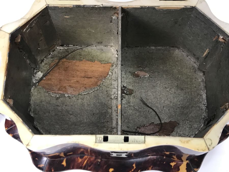 Antique Tortoiseshell Tea Caddy Box With Metal Inlay [Photo 25]