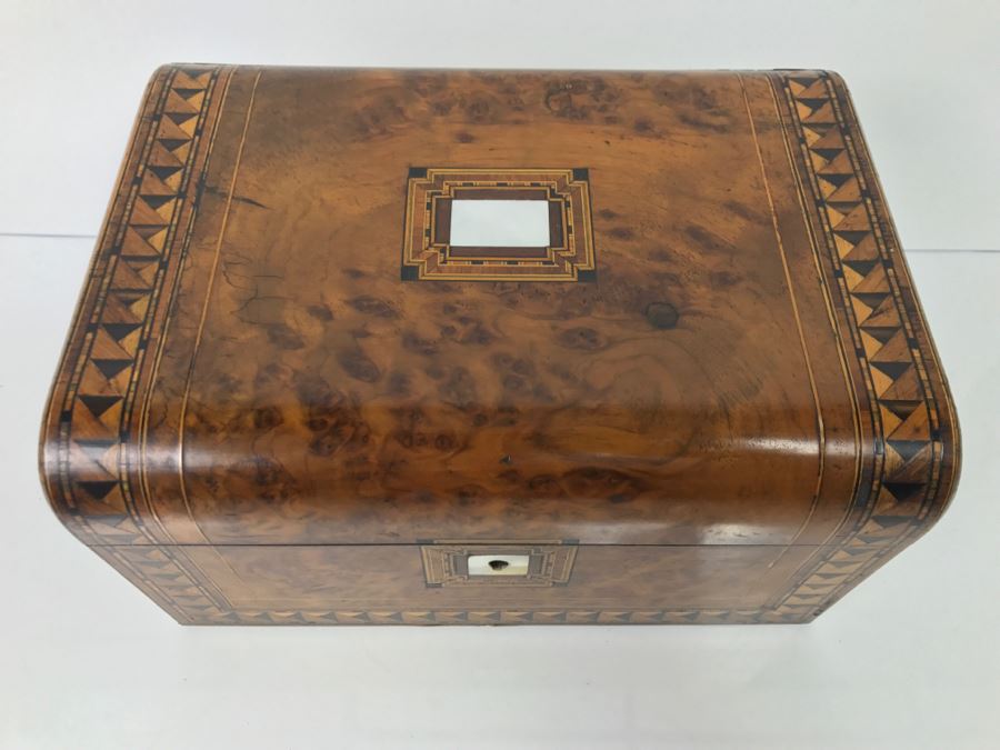 Detailed Antique Walnut Box With Geometric Inlaid Wood And Mother Of Pearl - A Few Suprises Inside [Photo 6]