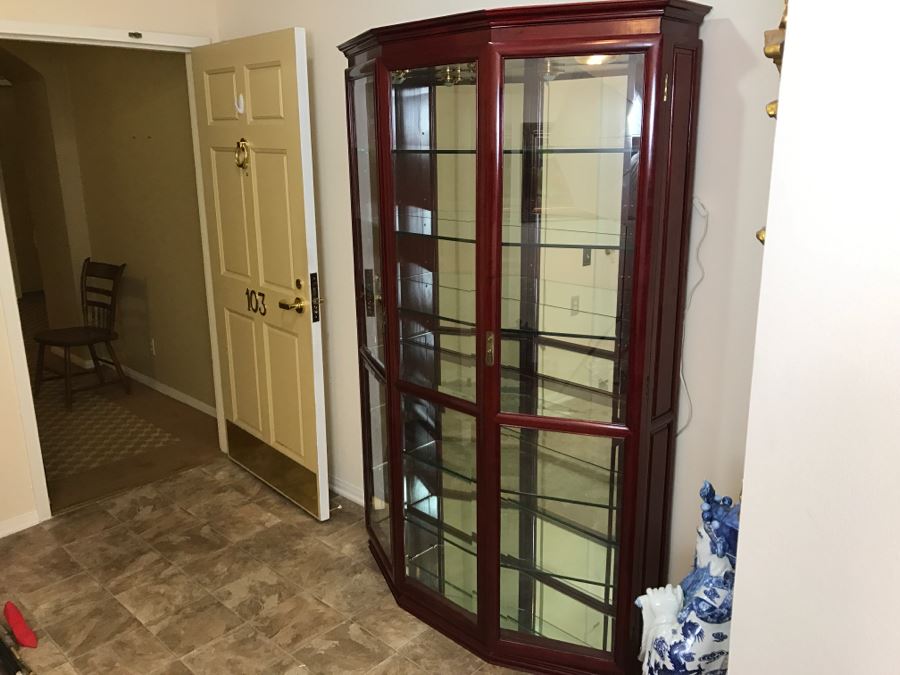Nice Rosewood Curio Display Cabinet With Back Mirror, Glass Shelving And Overhead Lighting Perfect For Housing Your Collection [Photo 5]