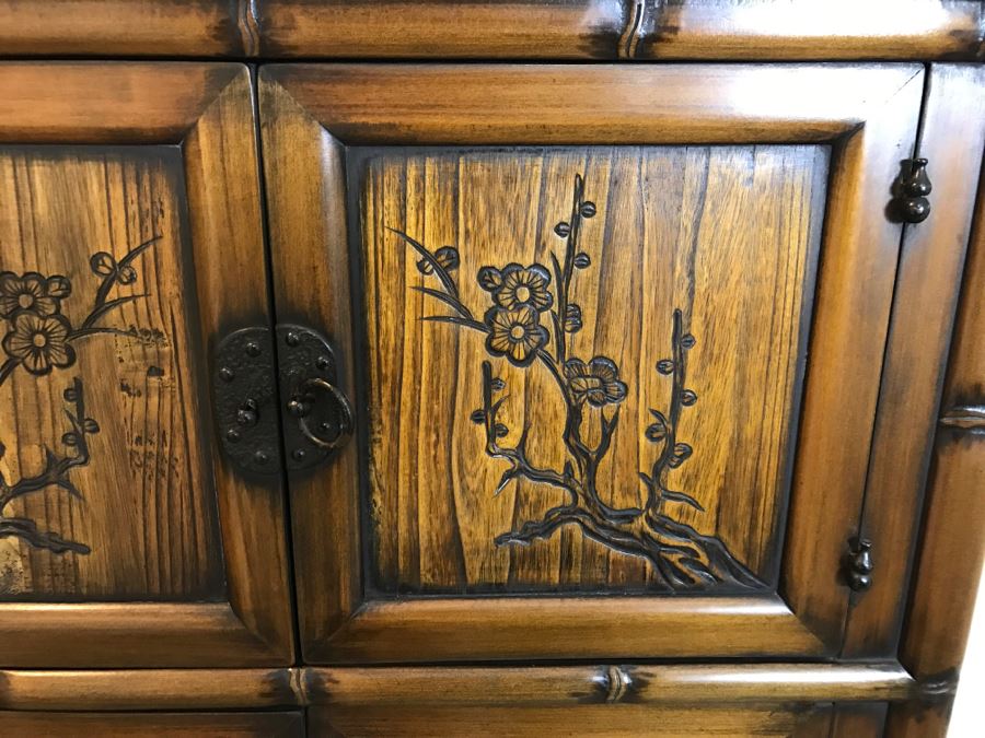 Wooden Chinoiserie 4-Drawer Cabinet Great For A Bar [Photo 6]