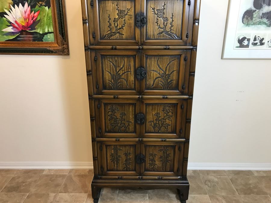 Wooden Chinoiserie 4-Drawer Cabinet Great For A Bar [Photo 4]