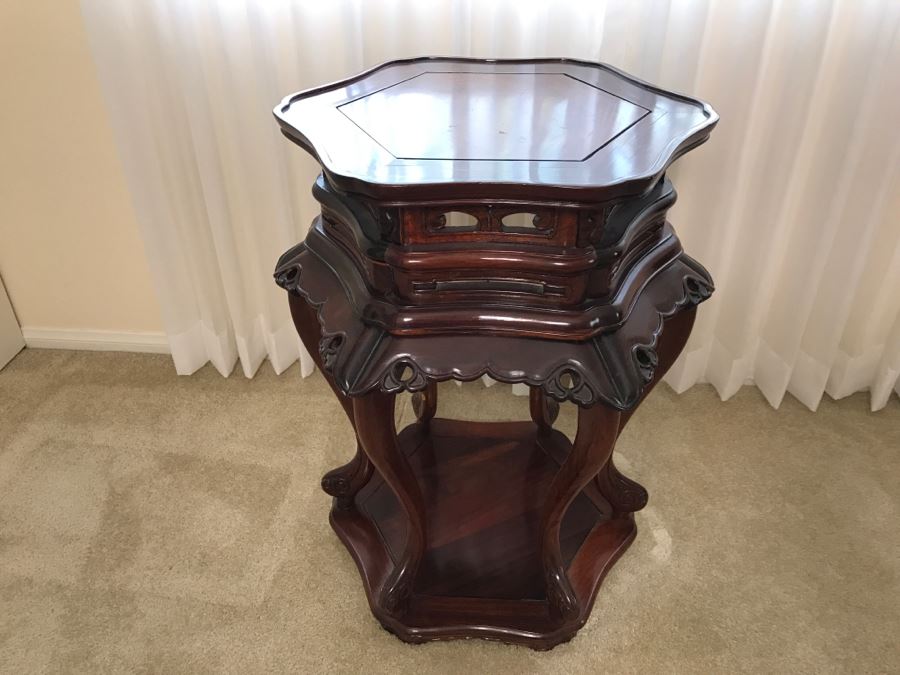Chinese Rosewood Stand Retailed For $659 [Photo 5]