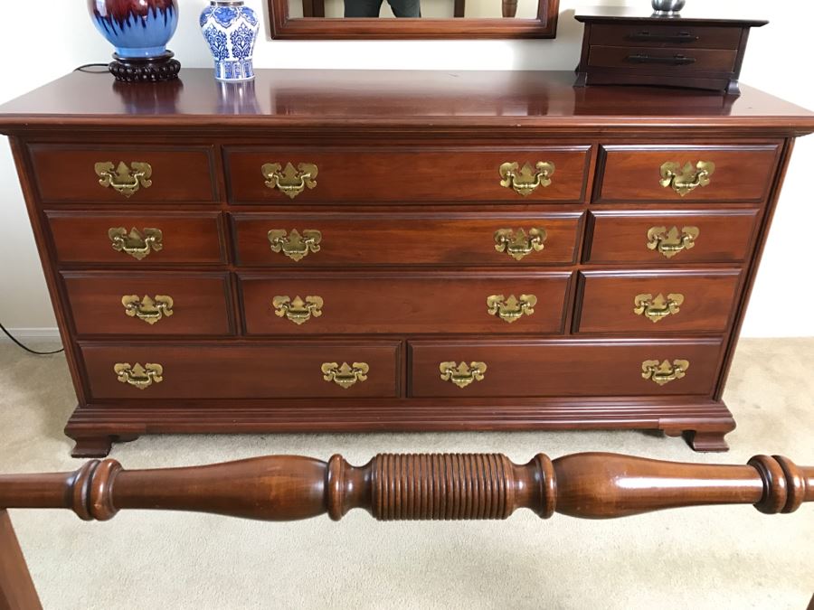Harden 11-Drawer Chest Of Drawers Dresser [Photo 1]