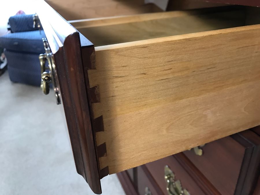 Harden 11-Drawer Chest Of Drawers Dresser [Photo 9]