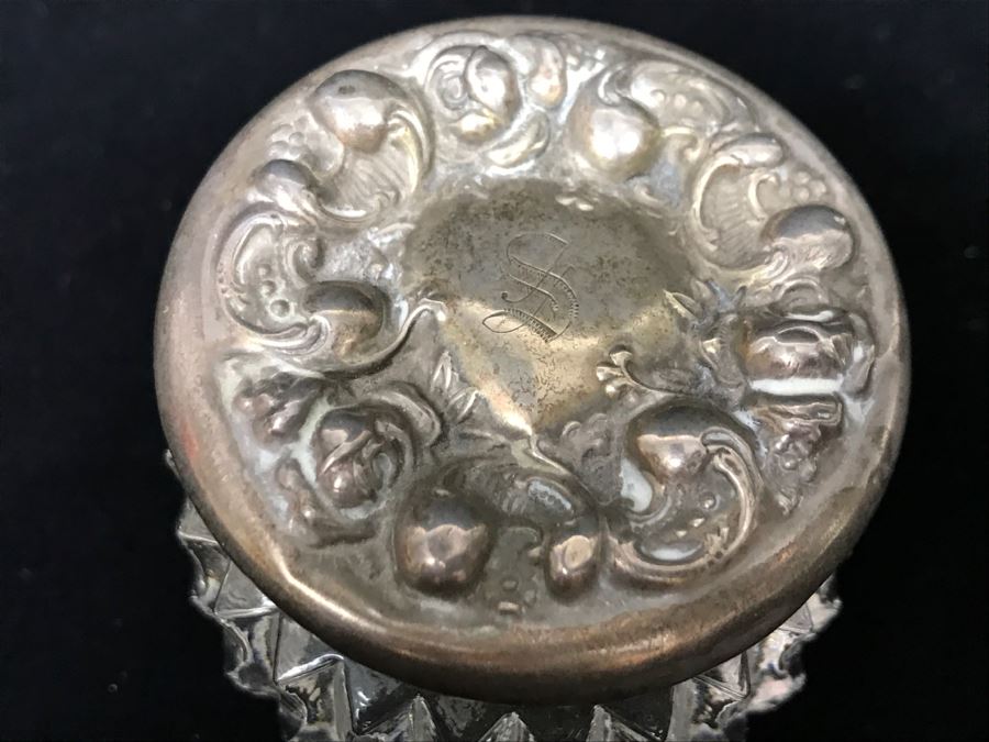 Glass Trinket Box With Repoussé Sterling Silver Lid [Photo 5]