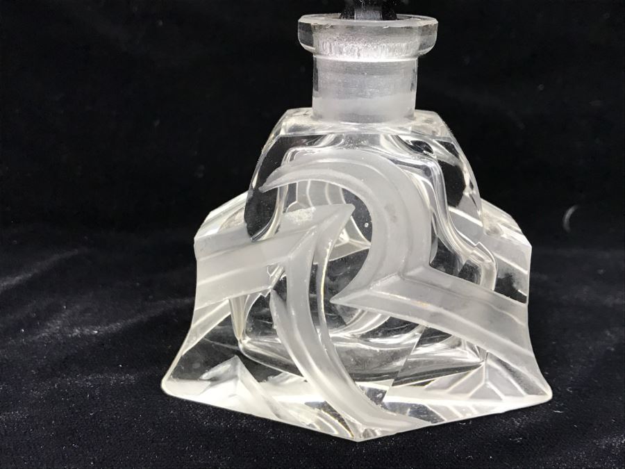 Vintage Glass Perfume Bottle [Photo 5]