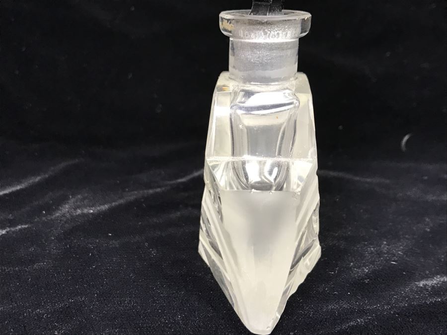 Vintage Glass Perfume Bottle [Photo 6]