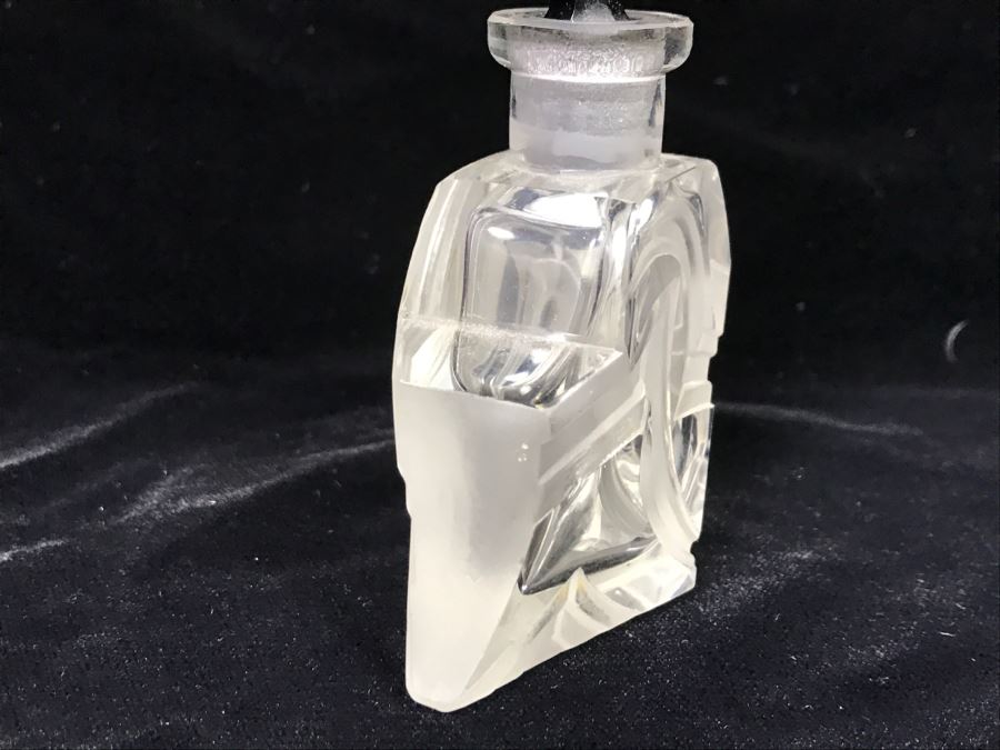 Vintage Glass Perfume Bottle [Photo 4]